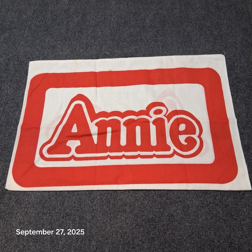 Little‎ Orphan Annie Spellout Throw Pillow Case Red White 1987 22x15